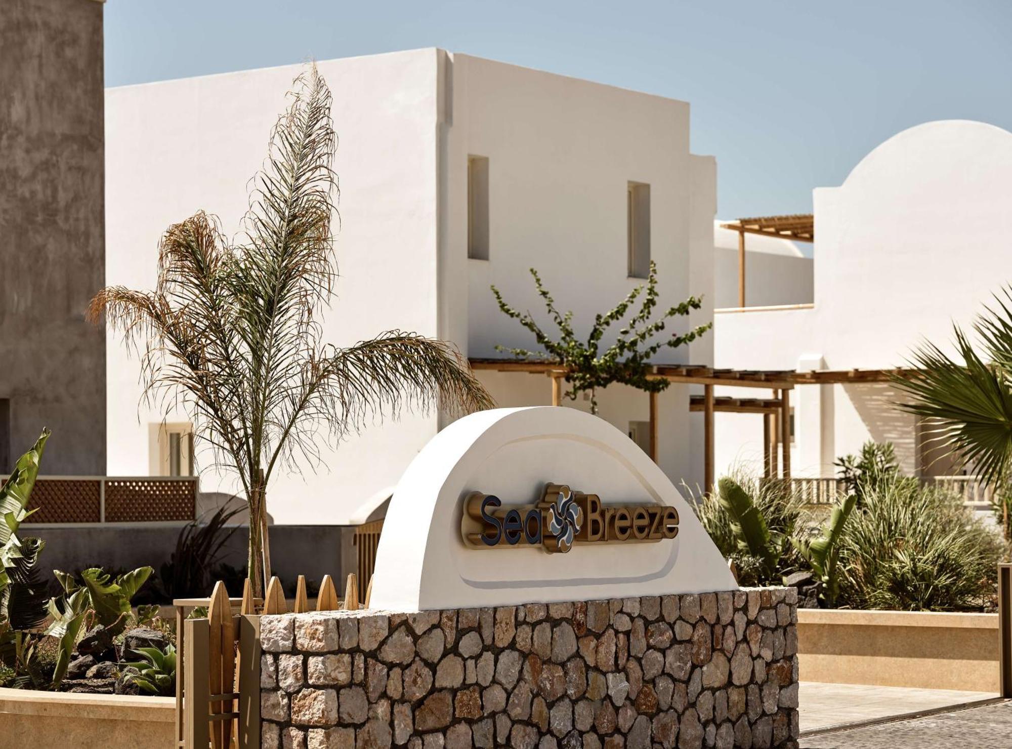 Sea Breeze Santorini Beach Resort, Curio By Hilton Agios Georgios  Exterior photo