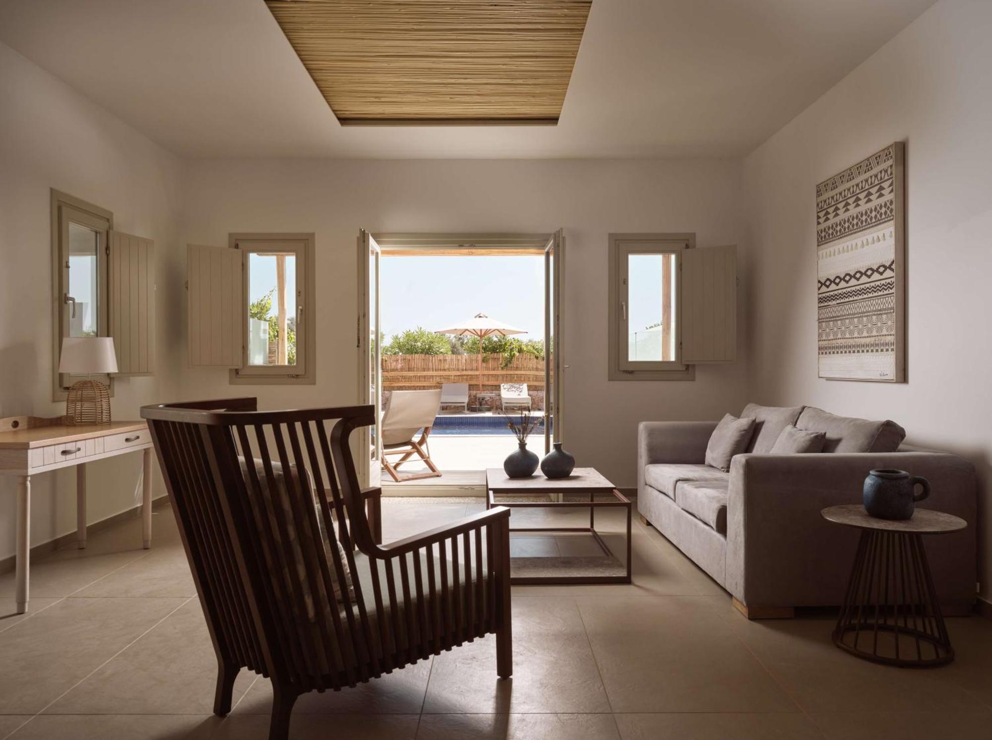 Sea Breeze Santorini Beach Resort, Curio By Hilton Agios Georgios  Exterior photo